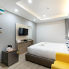 Отель The Riski Hotel at Bangphlat Station, фото 22