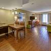 Отель Hampton Inn & Suites Asheville Airport, фото 4