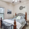Отель Ruidoso Cabin Rental w/ Hot Tub: Near Midtown!, фото 3