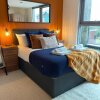 Отель Paramount 105 by Mia Living 2 bedroom apartment with free parking в Суиндоне