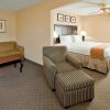 Отель Days Inn & Suites South Boston, фото 33