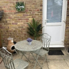 Отель Beautiful 1-bed Studio in Uxbridge, London, фото 9
