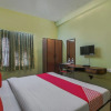 Отель OYO 71148 Meera Guest House, фото 11