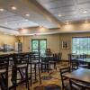 Отель Cobblestone Inn & Suites - St Marys, фото 12