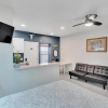 Отель Seahorse Hideaway At Coral House - Room 4 by Coral House, фото 3