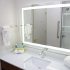 Отель Holiday Inn Express Hotel & Suites West I 10, an IHG Hotel, фото 8