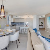 Отель Luxury 3 Br Stunning View High Floor Hot Tub, фото 13
