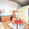 Отель TWO Stunning Industrial Lofts by Cozysuites, фото 11