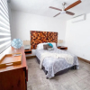Отель Deluxe Penthouse w 2 Story Patio and Ocean View, фото 7