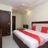Отель OYO 28646 Hotel Golden Heart, фото 4