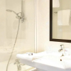 Отель Kyriad Paris Ouest - La Défense Courbevoie, фото 8