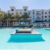 Отель Upscale King, Pool View, Close to Kierland w/Parking (316), фото 1
