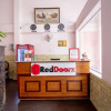 Отель RedDoorz near Vincom Go Vap, фото 1