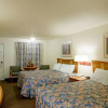 Отель Blue Jay Inn and Suites, фото 1