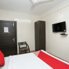 Отель OYO 12682 Hotel Relax, фото 16