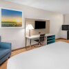 Отель Comfort Inn & Suites Near the AT&T Center, фото 5