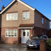 Отель Large Detached House With off Street Parking Close to Heathrow, фото 1