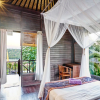 Отель Sunrise Ocean Hut's Lembongan, фото 2