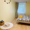 Отель Excelent apartment with garden and free parking, фото 12