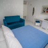 Отель Blue & White Hotel, фото 4