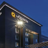 Отель La Quinta Inn & Suites by Wyndham College Station South, фото 1