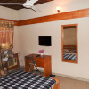 Отель Deke Hotel and Suites, фото 2