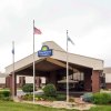 Отель Days Inn & Suites by Wyndham Northwest Indianapolis в Индианаполисе