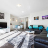 Отель KAYLA, 2BDR Southbank Apartment, фото 3