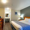 Отель Econo Lodge Inn & Suites University, фото 37