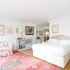 Отель onefinestay - Holland Park private homes в Лондоне