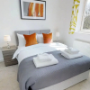 Отель Stayzo - Cole Green Lane - Ideal for Your Next Staycation or Workcation Whole House With Wi-fi, фото 3
