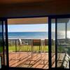 Отель Luxurious 3 bedroom beachfront - panoramic views, фото 6