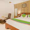 Отель Treebo Trend Status Executive Rooms, фото 10