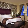 Отель TownePlace Suites by Marriott Oshawa, фото 3