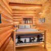 Отель Soaring Pines Lodge 1 Bedroom Home by NW Comfy Cabins by RedAwning, фото 6