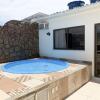 Отель Pineapples F1106 Copacabana Penthouse and Pool, фото 1