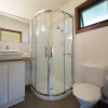 Отель Halls Haven Holiday Units, фото 6