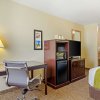 Отель Comfort Inn & Suites Greeley, фото 41