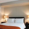 Отель WhiteHall Suites - 20 Bluejays Way, фото 36