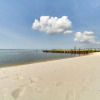 Отель Charming Dtwn Retreat: 1 Mi to Ocean Springs Beach, фото 16