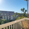 Отель Pacific Palms, фото 1