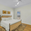 Отель North Floor Pet-friendly Duplex on Little Lagoon, фото 17