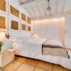 Отель Luxury Art Apt With Terrace in Trastevere, Serviced by Hostmaker, фото 6