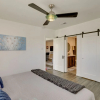 Отель Couples Retreat w/ King Bed, Private Balcony & BBQ, фото 4