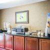 Отель Econo Lodge Inn & Suites Evansville, фото 17