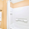 Отель Near Disney - 1BR With King Bed - Pool Hot Tub, фото 27