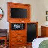 Отель Comfort Suites Lake Charles, фото 29