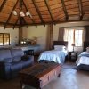 Отель African Flair Country Lodge в Пит-Ретиф