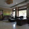 Отель Jinghua Hotel в Chifeng