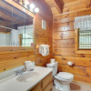 Отель Cabin w/ Hot Tub ~ 6 Mi to Downtown Gatlinburg!, фото 8